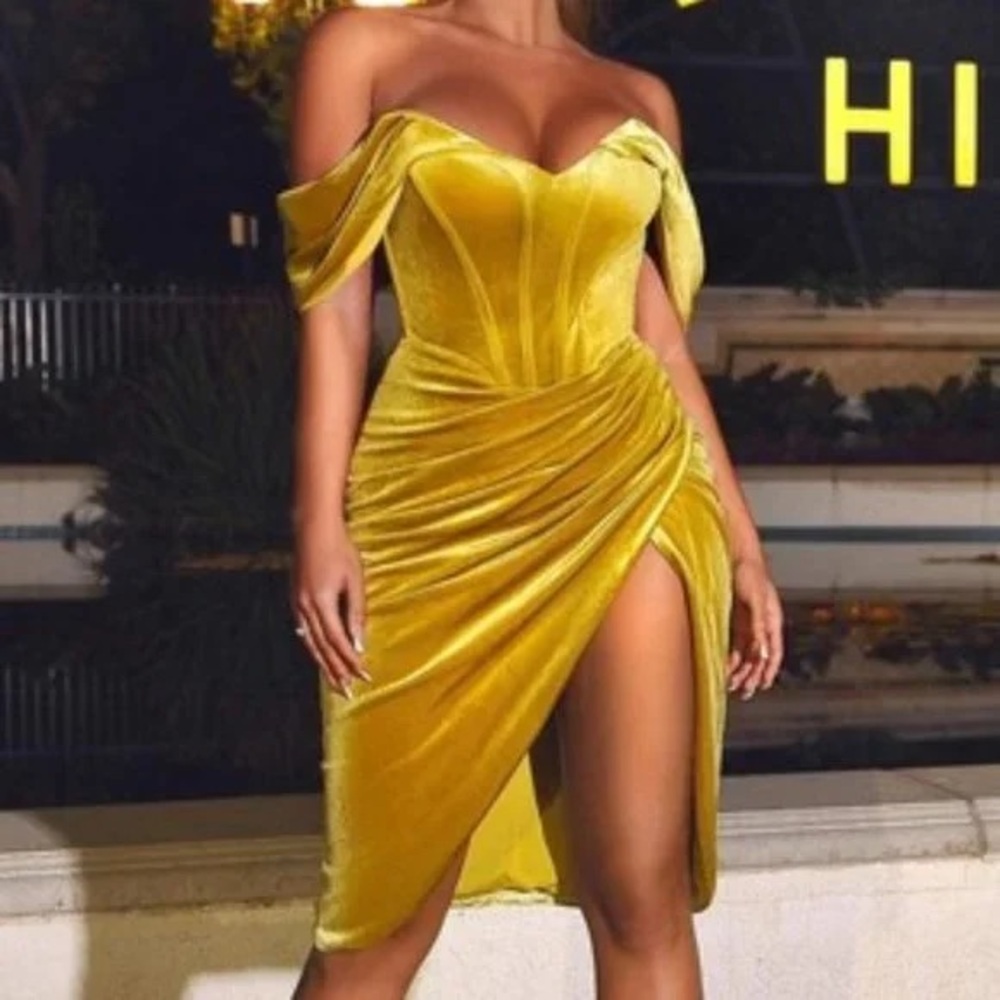 Strapless Off-Shoulder Velvet Midi Dress in Mustard